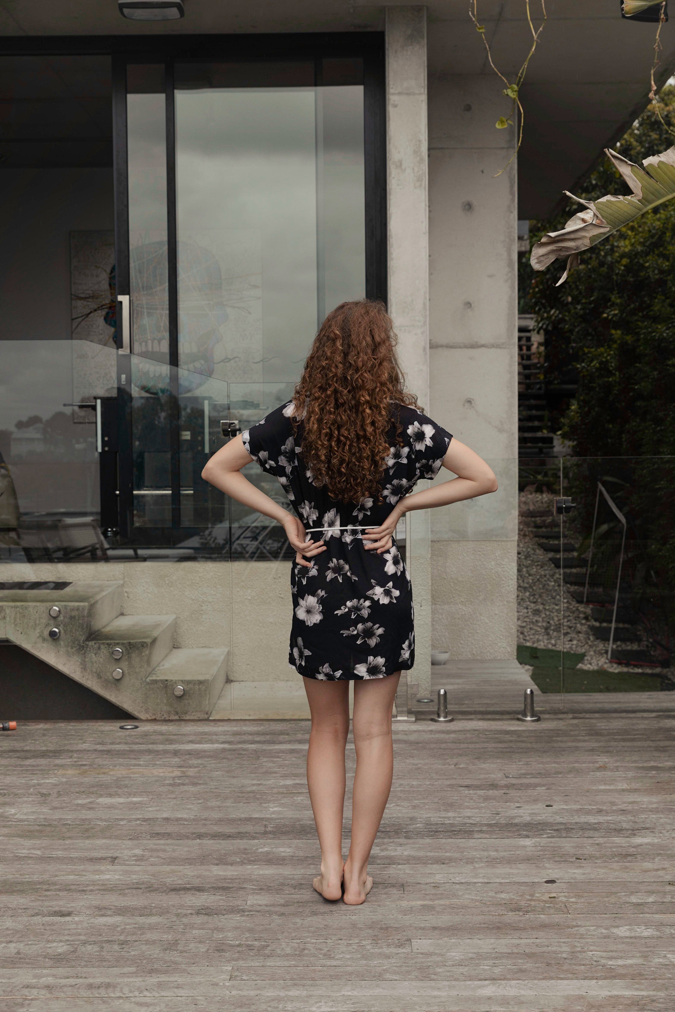 Hot Beaches - Cabarita in Black Floral-Robe