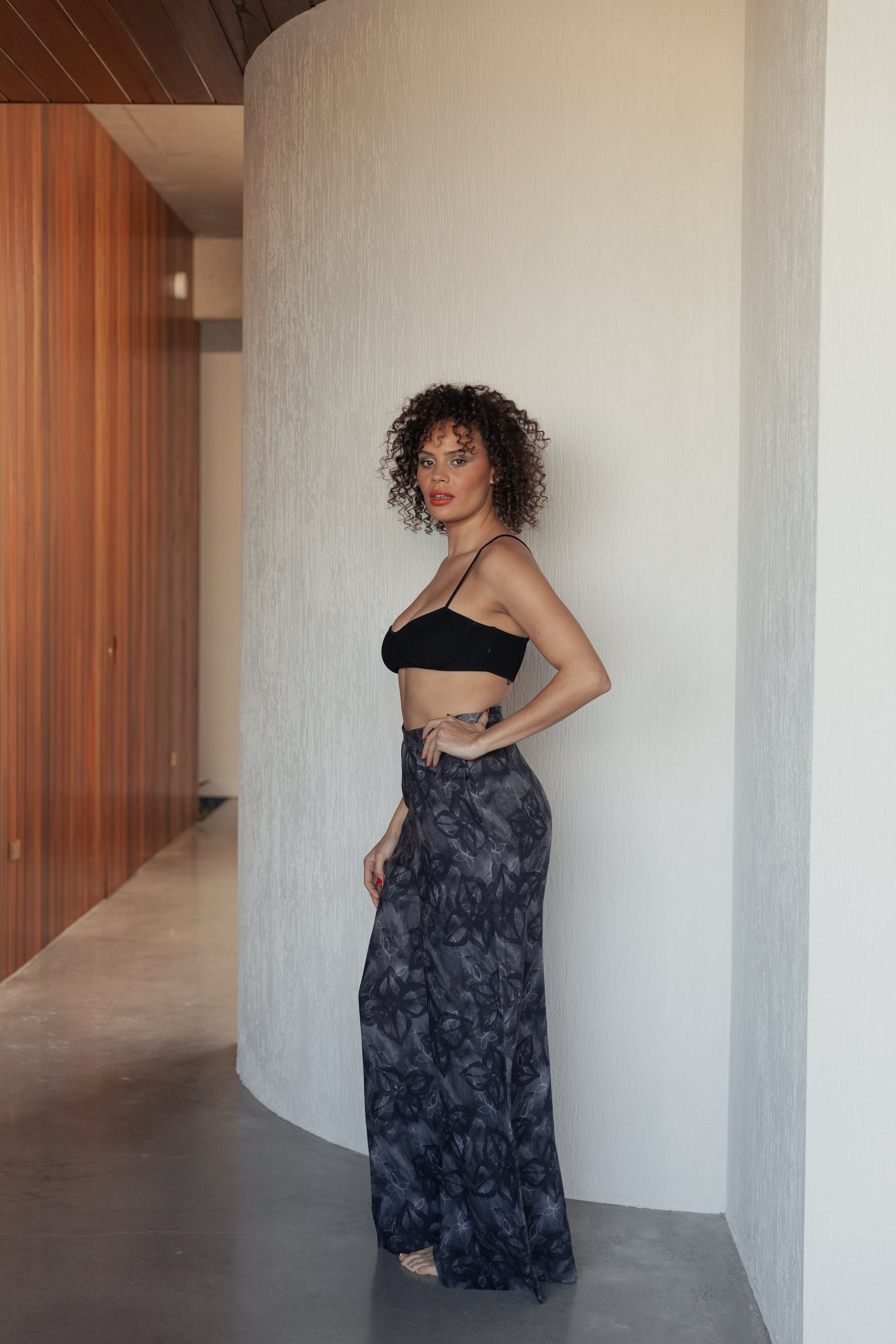 The Jenni Pant in Black Scattered Floral-Robes-Robe