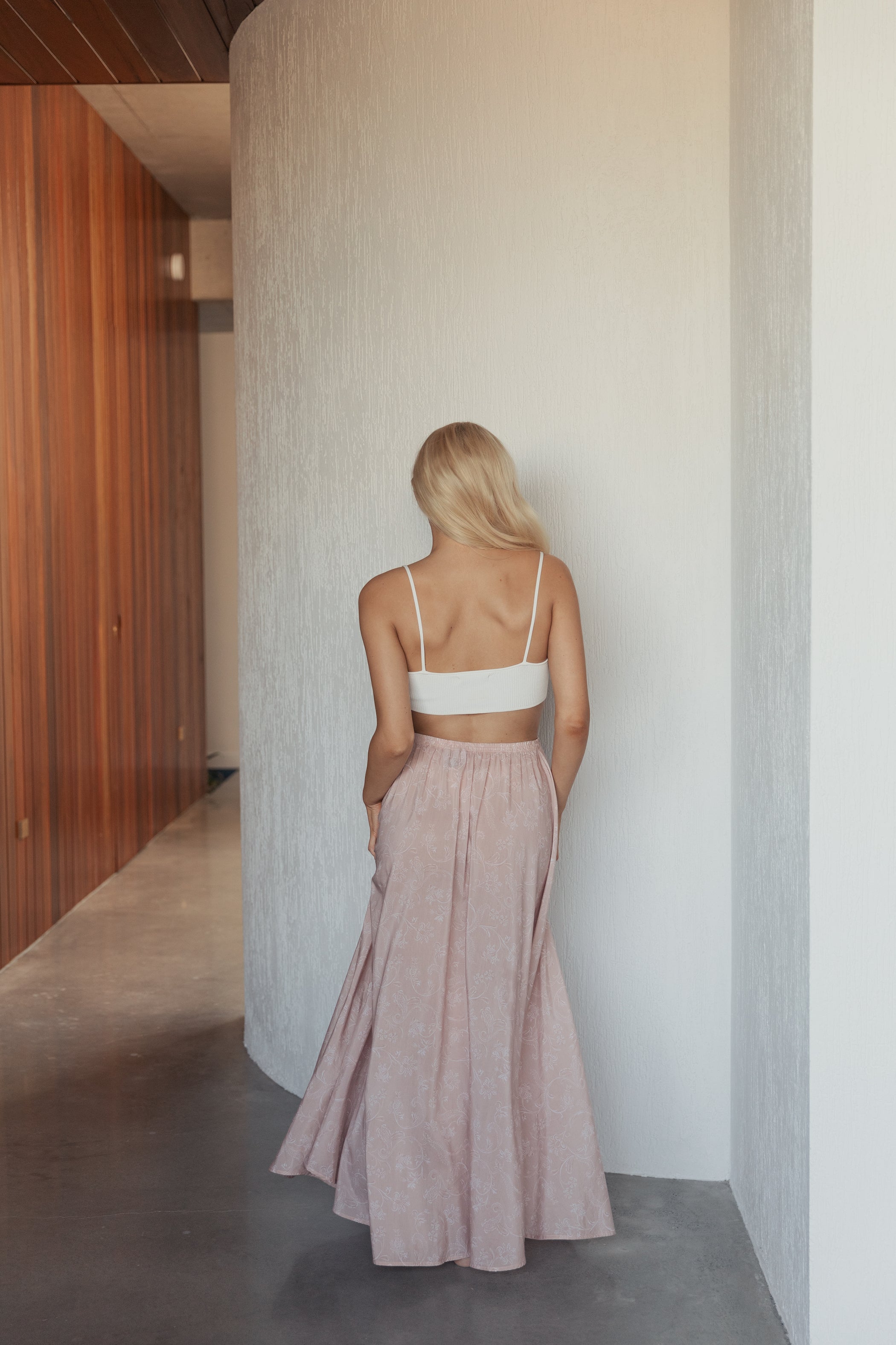 The Jane in Nude Paisley-Robes-Robe