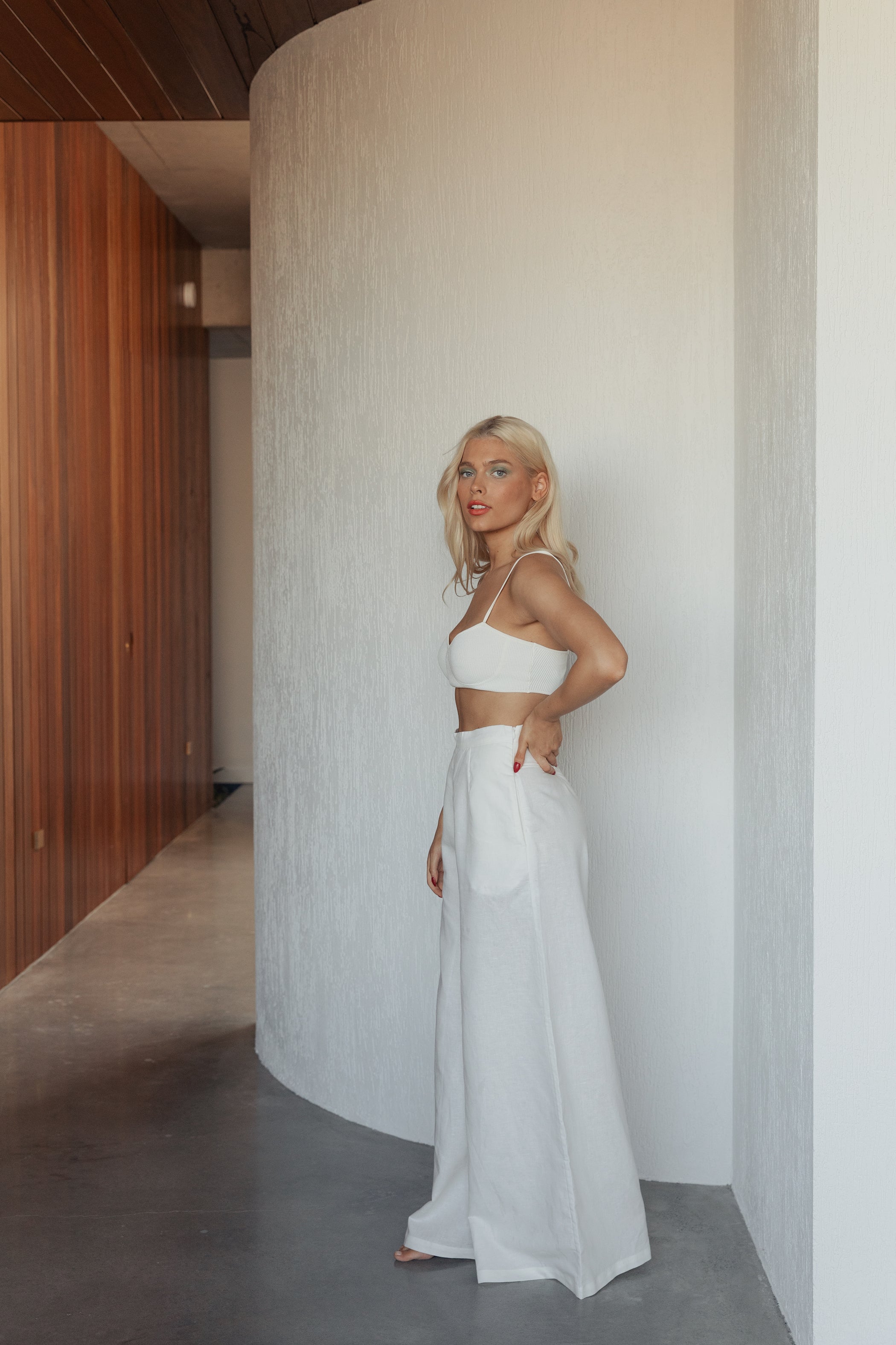 The Jenni Pant in Snow-Robes-Robe