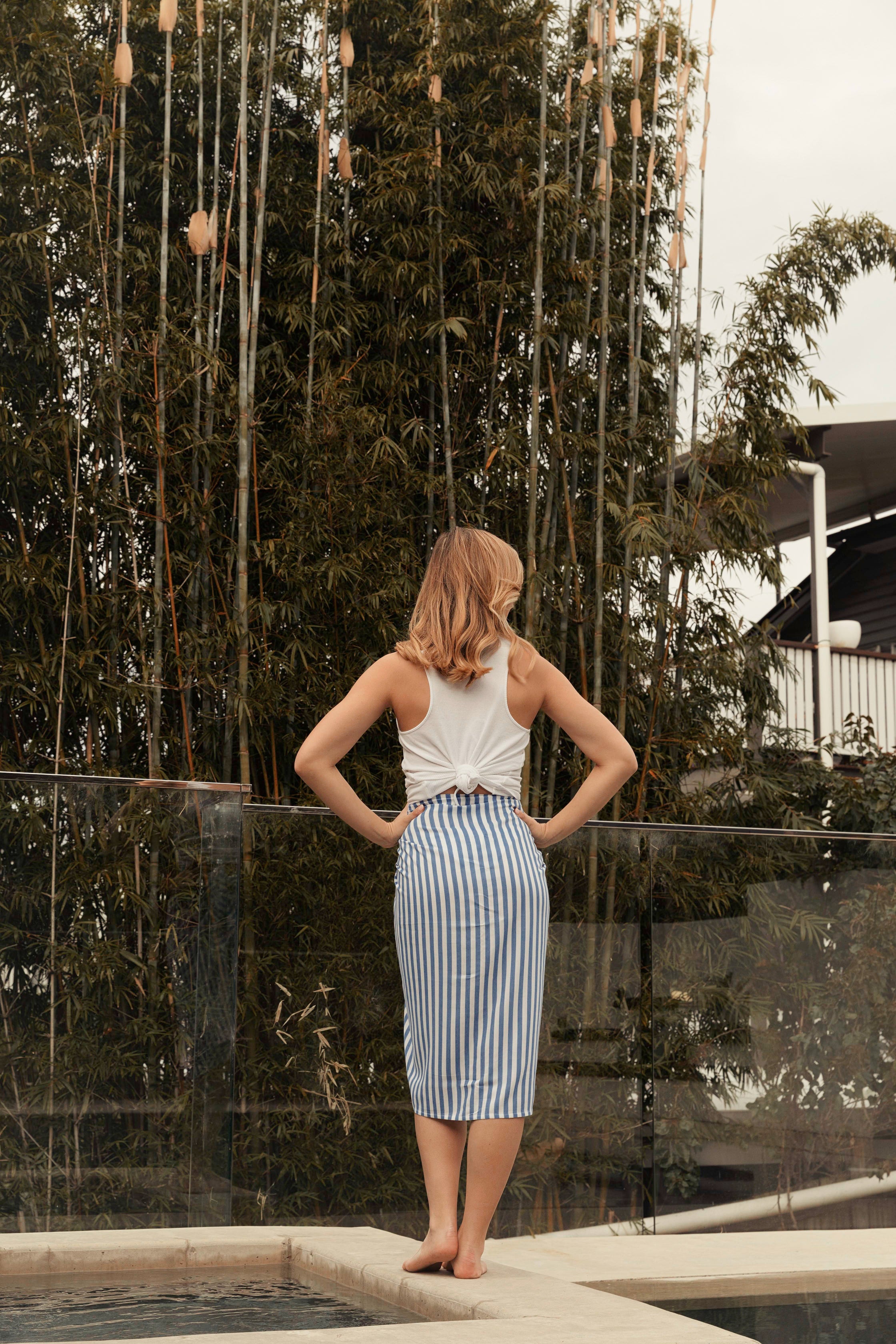 Hot Beaches - The Whitehaven in Blue Streak-Robe